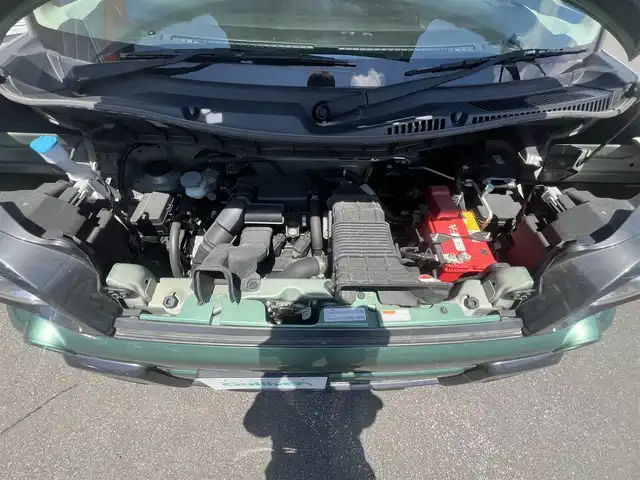 スズキ スペーシア ギア HYBRID XZターボ 秋田県 2019(令1)年 4.1万km ツールグリーンパールメタリック/ガンメタリック2トーンルーフ 社外ナビ/衝突軽減システム/両側パワスラ/ターボ/純正アルミ/LEDヘッドライト/４WD/フルセグ/バックカメラ/スマートキー/アイドリングストップ/クルーズコントロール/レーンキープアシスト/パーキングアシスト/コーナーセンサー/前席シートヒーター/ルーフレール/オートマチックハイビーム/パドルシフト/ステアリングスイッチ/ETC/純正フロアマット/純正ドアバイザー/オートライト/オートエアコン/パワーステアリング/パワーウィンドウ/電動格納ウィンカーミラー/横滑り防止/盗難防止装置/保証書/取扱説明書/記録簿