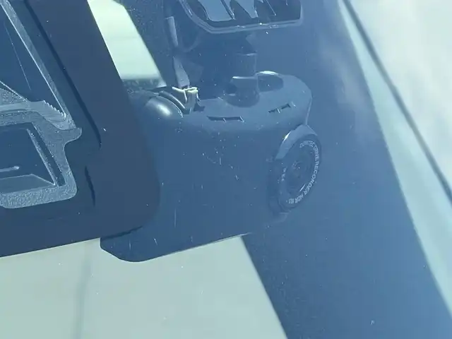スズキ スペーシア ギア HYBRID XZターボ 秋田県 2019(令1)年 4.1万km ツールグリーンパールメタリック/ガンメタリック2トーンルーフ 社外ナビ/衝突軽減システム/両側パワスラ/ターボ/純正アルミ/LEDヘッドライト/４WD/フルセグ/バックカメラ/スマートキー/アイドリングストップ/クルーズコントロール/レーンキープアシスト/パーキングアシスト/コーナーセンサー/前席シートヒーター/ルーフレール/オートマチックハイビーム/パドルシフト/ステアリングスイッチ/ETC/純正フロアマット/純正ドアバイザー/オートライト/オートエアコン/パワーステアリング/パワーウィンドウ/電動格納ウィンカーミラー/横滑り防止/盗難防止装置/保証書/取扱説明書/記録簿