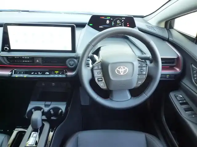 トヨタ プリウス Z 和歌山県 2023(令5)年 0.7万km アティチュードブラックマイカ ワンオーナー/プラグインハイブリッド/純正ディスプレイオーディオ/　BT/TV/AM/FM/USB/Toyota Safety Sense/ ・プリクラッシュセーフティー/ ・レーンディパーチャーアラート/ ・パーキングサポートブレーキ/ ・レーダークルーズコントロール/ ・ブラインドスポットモニタ/全方位カメラ/純正ドライブレコーダー/ビルトインETC【2.0】/前席シートヒーター/前席シートクーラー/LEDヘッドライト/オートライト/オートマチックハイビーム/スペアキー×1/革巻きハンドル/純正19インチアルミ/新車時保証書/ユーザーガイド（取扱説明書はWEBにて）