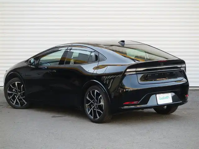トヨタ プリウス Z 和歌山県 2023(令5)年 0.7万km アティチュードブラックマイカ ワンオーナー/プラグインハイブリッド/純正ディスプレイオーディオ/　BT/TV/AM/FM/USB/Toyota Safety Sense/ ・プリクラッシュセーフティー/ ・レーンディパーチャーアラート/ ・パーキングサポートブレーキ/ ・レーダークルーズコントロール/ ・ブラインドスポットモニタ/全方位カメラ/純正ドライブレコーダー/ビルトインETC【2.0】/前席シートヒーター/前席シートクーラー/LEDヘッドライト/オートライト/オートマチックハイビーム/スペアキー×1/革巻きハンドル/純正19インチアルミ/新車時保証書/ユーザーガイド（取扱説明書はWEBにて）