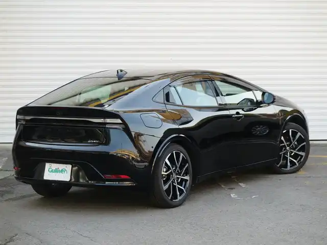 トヨタ プリウス Z 和歌山県 2023(令5)年 0.7万km アティチュードブラックマイカ ワンオーナー/プラグインハイブリッド/純正ディスプレイオーディオ/　BT/TV/AM/FM/USB/Toyota Safety Sense/ ・プリクラッシュセーフティー/ ・レーンディパーチャーアラート/ ・パーキングサポートブレーキ/ ・レーダークルーズコントロール/ ・ブラインドスポットモニタ/全方位カメラ/純正ドライブレコーダー/ビルトインETC【2.0】/前席シートヒーター/前席シートクーラー/LEDヘッドライト/オートライト/オートマチックハイビーム/スペアキー×1/革巻きハンドル/純正19インチアルミ/新車時保証書/ユーザーガイド（取扱説明書はWEBにて）