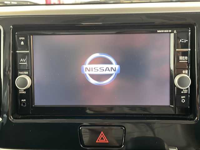 日産 デイズ ルークス X Vセレクション 福井県 2019(平31)年 0.6万km スターリングシルバーM 純正7インチSDナビ/フルセグＴＶ/アラウンドビューモニター/ETC/前後ドライブレコーダー/両側パワースライドドア/純正14インチAW/衝突軽減ブレーキ/盗難防止装置/ステアリングスイッチ/スマートキー/プッシュスタート/純正フロアマット/アイドリングストップ/横滑り防止機能/電動格納ミラー/純正ドアバイザー/取扱説明書（車両＆ナビ）/スマートスペアキー