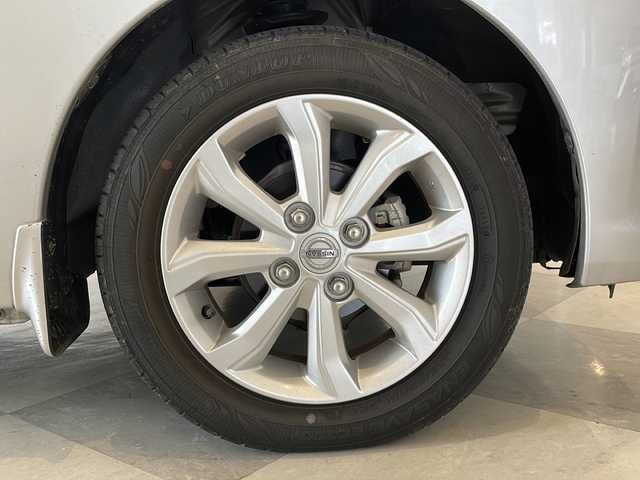 日産 デイズ ルークス X Vセレクション 福井県 2019(平31)年 0.6万km スターリングシルバーM 純正7インチSDナビ/フルセグＴＶ/アラウンドビューモニター/ETC/前後ドライブレコーダー/両側パワースライドドア/純正14インチAW/衝突軽減ブレーキ/盗難防止装置/ステアリングスイッチ/スマートキー/プッシュスタート/純正フロアマット/アイドリングストップ/横滑り防止機能/電動格納ミラー/純正ドアバイザー/取扱説明書（車両＆ナビ）/スマートスペアキー