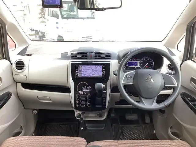 三菱 ｅＫワゴン Gセーフティ プラスエディション 岡山県 2018(平30)年 3.5万km スターリングシルバーM 純正ナビ/フルセグTV/Bluetooth/全方位カメラ/シートヒーター/ドラレコ/純正14AW/HIDヘッドライト/オートライト/オートハイビーム/コーナーセンサー/衝突軽減ブレーキ/レーンキープアシスト/スマートキー/プッシュスタート