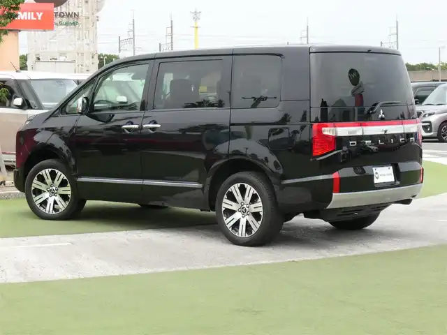 三菱 デリカＤ：５ P 千葉県 2023(令5)年 3.5万km アメジストブラック e-Assist/・衝突被害軽減ブレーキシステム（FCM）/・車線逸脱警報システム（LDW）/・誤発進抑制機能（前進＆後退時）（UMS）/・レーダークルーズコントロールシステム（ACC）/・オートマチックハイビーム[AHB]/エレクトリックテールゲート/両側パワースライドドア/運転席パワーシート/前席シートヒーター/社外メモリーナビ/地デジTV/【DVD/CD再生機能　Bluetooth接続】/マルチアラウンドモニター/革巻きステアリング/ステアリングヒーター/ステアリングスイッチ/パドルシフト/ETC/LEDヘッドライト/純正18インチアルミホイル/サイド/カーテン/ニーエアバッグ/キーレスオペレーションシステム