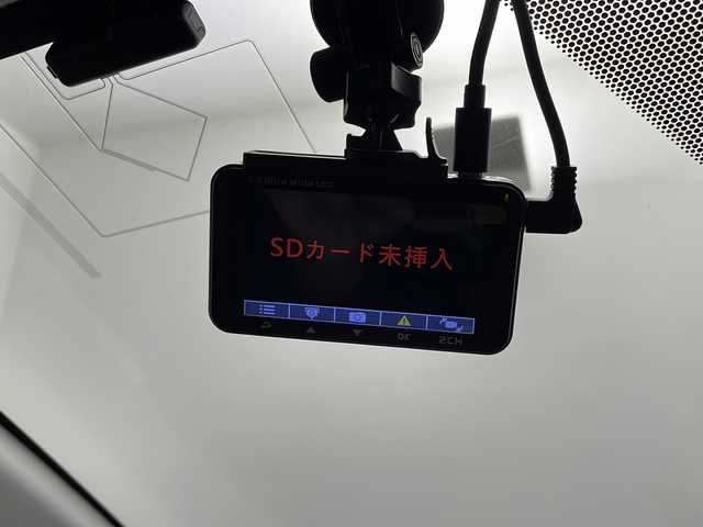 トヨタ アクア 鹿児島県 2020(令2)年 3.4万km スーパーホワイトⅡ 純正ＳＤナビ/（フルセグ/Ｂｌｕｅｔｏｏｔｈ/CD/DVD/SD)　/クルーズコントロール　/全方位モニター　/前後ドライブレコーダー　/オートマチックハイビーム　/ドアバイザー　/ビルドインＥＴＣ２．０　/コーナーセンサー　/フロアマット/オートライト/スペアキー1本/取扱説明書