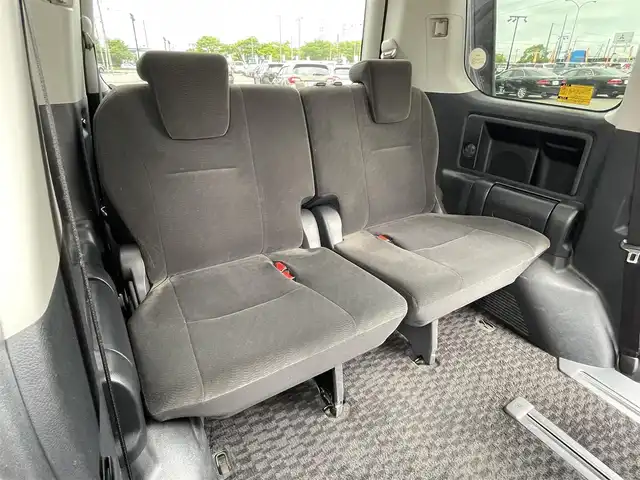トヨタ ノア X 道央・札幌 2011(平23)年 12.5万km グレーメタリック ４WD/ワンオーナー/寒冷地仕様/純正ディーラーOPナビ/CD/SD/AUX/ワンセグ/バックカメラ/ビルトインETC/ドライブレコーダー/ECOMODE/ワイパーデアイサー/センターデフロック/片側パワースライドドア/MTモード付AT/リモコンキー/ハロゲンヘッドライト/フォグランプ/ヘッドライトレベライザー/電動格納ミラー/ウィンカーミラー/純正フロアマット/ドアバイザー/スペアキー/純正エンジンスターター