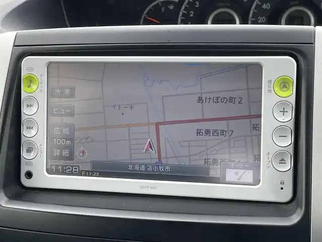 トヨタ ノア X 道央・札幌 2011(平23)年 12.5万km グレーメタリック ４WD/ワンオーナー/寒冷地仕様/純正ディーラーOPナビ/CD/SD/AUX/ワンセグ/バックカメラ/ビルトインETC/ドライブレコーダー/ECOMODE/ワイパーデアイサー/センターデフロック/片側パワースライドドア/MTモード付AT/リモコンキー/ハロゲンヘッドライト/フォグランプ/ヘッドライトレベライザー/電動格納ミラー/ウィンカーミラー/純正フロアマット/ドアバイザー/スペアキー/純正エンジンスターター