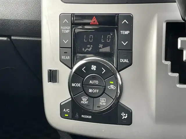 トヨタ ノア X 道央・札幌 2011(平23)年 12.5万km グレーメタリック ４WD/ワンオーナー/寒冷地仕様/純正ディーラーOPナビ/CD/SD/AUX/ワンセグ/バックカメラ/ビルトインETC/ドライブレコーダー/ECOMODE/ワイパーデアイサー/センターデフロック/片側パワースライドドア/MTモード付AT/リモコンキー/ハロゲンヘッドライト/フォグランプ/ヘッドライトレベライザー/電動格納ミラー/ウィンカーミラー/純正フロアマット/ドアバイザー/スペアキー/純正エンジンスターター