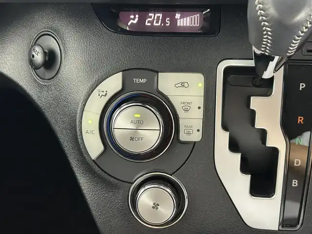 トヨタ シエンタ ハイブリッド ファンベースG クエロ 佐賀県 2020(令2)年 8.6万km ブラックマイカ/ラディアントグリーンメタリック 2トーン 社外SDナビ/フルセグTV/Bluetooth/CD/DVD/バックカメラ/ETC/前方ドライブレコーダー/両側パワースライドドア/クルーズコントロール/コーナーセンサー/フロントエアロパーツ（TRD）/純正フロアマット/純正16インチアルミホイール