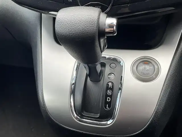 日産 セレナ 20X 滋賀県 2011(平23)年 6.6万km ブリリアントホワイトパール 禁煙車/純正ナビ/（AM/FM/CD/DVD/ワンセグTV/SD）/両側パワースライドドア/クルーズコントロール/前後ドライブレコーダー/後席フリップダウンモニター/プッシュスタート/ETC/スマートキー/スペアキー