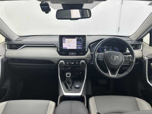 トヨタ ＲＡＶ４ ハイブリッドG 茨城県 2020(令2)年 3.2万km アティチュードブラックマイカ 純正ディスプレイオーディオ/・ナビキット（機能）有/ステアリングヒーター/全周囲カメラ/Toyota　Safety　Sense/・プリクラッシュセーフティ/・レーダークルーズコントロール/・オートマチックハイビーム/・レーントレーシングアシスト/・ブラインドスポットモニター/合皮シート/シートヒーター（前席）/ワイヤレス充電機能/純正アルミホイール/社外フロアマット/ビルトインETC/社外ドライブレコーダー［HDR360GW］（360°）