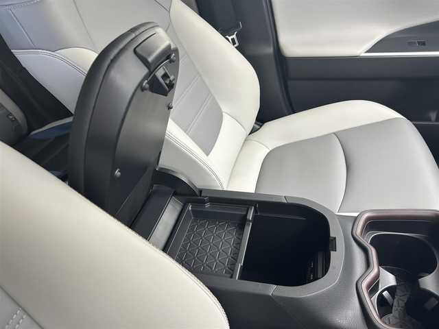 トヨタ ＲＡＶ４ ハイブリッドG 茨城県 2020(令2)年 3.2万km アティチュードブラックマイカ 純正ディスプレイオーディオ/・ナビキット（機能）有/ステアリングヒーター/全周囲カメラ/Toyota　Safety　Sense/・プリクラッシュセーフティ/・レーダークルーズコントロール/・オートマチックハイビーム/・レーントレーシングアシスト/・ブラインドスポットモニター/合皮シート/シートヒーター（前席）/ワイヤレス充電機能/純正アルミホイール/社外フロアマット/ビルトインETC/社外ドライブレコーダー［HDR360GW］（360°）