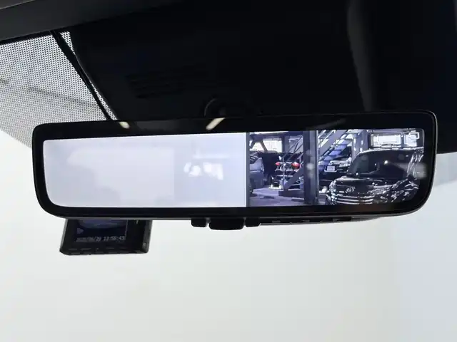 トヨタ ヴェルファイア ハイブリット Z プレミア 大阪府 2023(令5)年 1万km プラチナホワイトパールマイカ トヨタチームメイト　アドバンストパーク　左右独立ムーンルーフ　黒革シート　純正ナビＴＶ　３６０カメラ　デジタルインナーミラー　衝突軽減　レーダーＣ　ＢＳＭ　クリアランスソナー　置くだけ充電　ＨＵＤ