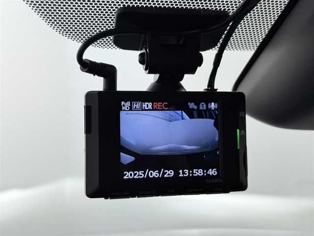 トヨタ ヴェルファイア ハイブリット Z プレミア 大阪府 2023(令5)年 1万km プラチナホワイトパールマイカ トヨタチームメイト　アドバンストパーク　左右独立ムーンルーフ　黒革シート　純正ナビＴＶ　３６０カメラ　デジタルインナーミラー　衝突軽減　レーダーＣ　ＢＳＭ　クリアランスソナー　置くだけ充電　ＨＵＤ