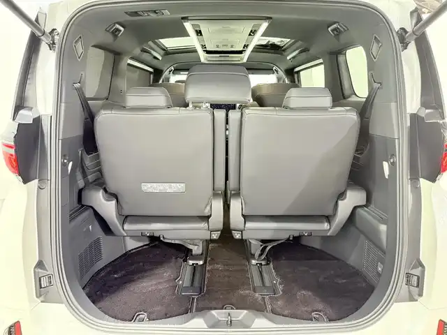 トヨタ ヴェルファイア ハイブリット Z プレミア 大阪府 2023(令5)年 1万km プラチナホワイトパールマイカ トヨタチームメイト　アドバンストパーク　左右独立ムーンルーフ　黒革シート　純正ナビＴＶ　３６０カメラ　デジタルインナーミラー　衝突軽減　レーダーＣ　ＢＳＭ　クリアランスソナー　置くだけ充電　ＨＵＤ