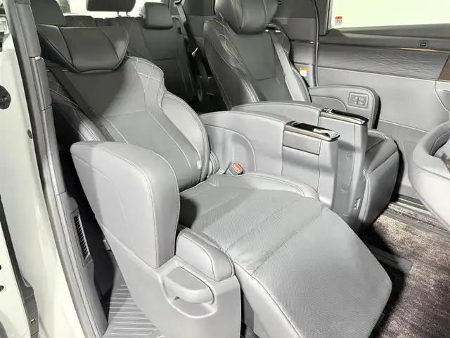 トヨタ ヴェルファイア ハイブリット Z プレミア 大阪府 2023(令5)年 1万km プラチナホワイトパールマイカ トヨタチームメイト　アドバンストパーク　左右独立ムーンルーフ　黒革シート　純正ナビＴＶ　３６０カメラ　デジタルインナーミラー　衝突軽減　レーダーＣ　ＢＳＭ　クリアランスソナー　置くだけ充電　ＨＵＤ