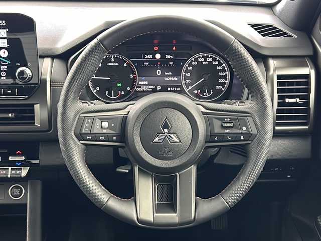 三菱 トライトン GSR 岐阜県 2024(令6)年 0.6万km ガンＭ 純正ナビ9インチナビゲーション/AM/FM/TV/USB1/USB2/Bluetooth /Apple CarPlay/AndoroidAuto/革巻きステアリング/ステアリングヒーター/レザーシート/シートヒーター（D/N席）/パワーシート（D席）/LEDヘッドライト（光軸調整機構付）/電動格納式ヒーテッドドアミラー/ルーフレール/7インチカラー液晶メーター/左右独立温度コントロール式フルオートエアコン］/スーパーセレクト4WD-II/アクティブヨーコントロール［AYC］/アクティブスタビリティ＆トラクションコントロール［ASTC］/アクティブLSD（ブレーキ制御タイプ）/トレーラースタビリティアシスト［TSA］/e-Assist（運転支援機能)/衝突被害軽減ブレーキシステム［FCM］（歩行者・自転車運転者検知付）/踏み間違い衝突防止アシスト［EAPM］/車線逸脱警報システム［LDW］＆車線逸脱防止支援機能［LDP］/後側方車両検知警報システム（レーンチェンジアシスト機能付）［BSW/LCA］/標識認識システム［TSR］オートマチックハイビーム［AHB］/後退時交差車両検知警報システム［RCTA］/レーダークルーズコントロールシステム［ACC］/ふらつき警報［DAA］