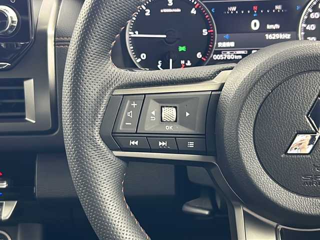 三菱 トライトン GSR 岐阜県 2024(令6)年 0.6万km ガンＭ 純正ナビ9インチナビゲーション/AM/FM/TV/USB1/USB2/Bluetooth /Apple CarPlay/AndoroidAuto/革巻きステアリング/ステアリングヒーター/レザーシート/シートヒーター（D/N席）/パワーシート（D席）/LEDヘッドライト（光軸調整機構付）/電動格納式ヒーテッドドアミラー/ルーフレール/7インチカラー液晶メーター/左右独立温度コントロール式フルオートエアコン］/スーパーセレクト4WD-II/アクティブヨーコントロール［AYC］/アクティブスタビリティ＆トラクションコントロール［ASTC］/アクティブLSD（ブレーキ制御タイプ）/トレーラースタビリティアシスト［TSA］/e-Assist（運転支援機能)/衝突被害軽減ブレーキシステム［FCM］（歩行者・自転車運転者検知付）/踏み間違い衝突防止アシスト［EAPM］/車線逸脱警報システム［LDW］＆車線逸脱防止支援機能［LDP］/後側方車両検知警報システム（レーンチェンジアシスト機能付）［BSW/LCA］/標識認識システム［TSR］オートマチックハイビーム［AHB］/後退時交差車両検知警報システム［RCTA］/レーダークルーズコントロールシステム［ACC］/ふらつき警報［DAA］