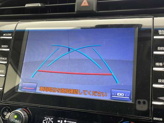 トヨタ カムリ WSレザーパッケージ 千葉県 2019(平31)年 4.2万km プラチナホワイトパールマイカ 衝突軽減ブレーキ/レーンキープアシスト/レーダークルーズコントロール/前後コーナーセンサー/ヘッドアップディスプレイ/ブラインドスポットモニター/電動リアゲート/前席シートヒーター/前席パワーシート/レザーシート/純正SDナビ/　DVD/CD/BT/FM/AM/フルセグTV/ステアリングスイッチ/LEDヘッドライト/オートライトハイビーム/純正アルミホイール/純正フロアマット