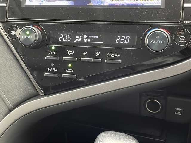 トヨタ カムリ WSレザーパッケージ 千葉県 2019(平31)年 4.2万km プラチナホワイトパールマイカ 衝突軽減ブレーキ/レーンキープアシスト/レーダークルーズコントロール/前後コーナーセンサー/ヘッドアップディスプレイ/ブラインドスポットモニター/電動リアゲート/前席シートヒーター/前席パワーシート/レザーシート/純正SDナビ/　DVD/CD/BT/FM/AM/フルセグTV/ステアリングスイッチ/LEDヘッドライト/オートライトハイビーム/純正アルミホイール/純正フロアマット