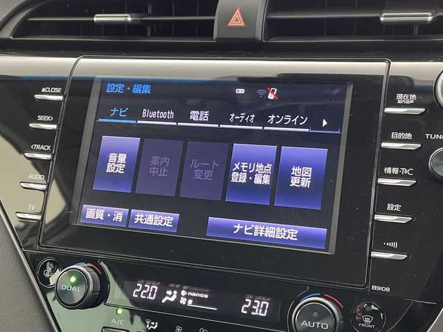 トヨタ カムリ WSレザーパッケージ 新潟県 2019(平31)年 4.2万km プラチナホワイトパールマイカ 純正SDナビ/　DVD/CD/Bluetooth/FM/AM/フルセグTV/トヨタセーフティセンス/・プリクラッシュセーフティ/・レーダークルーズコントロール/・レーントレーシングアシスト/・オートマチックハイビーム/・ロードサインアシスト/リアクロストラフィックアラート/前後コーナーセンサー/ヘッドアップディスプレイ/ブラインドスポットモニター/電動リアゲート/前席シートヒーター/前席パワーシート/レザーシート/LEDヘッドライト/オートライトハイビーム/レザーステアリング/ステアリングスイッチ