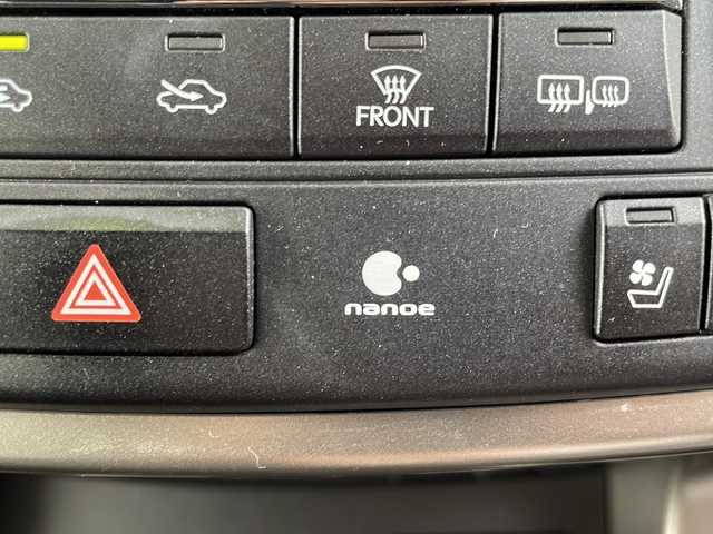 レクサス ＮＸ 300h Fスポーツ 京都府 2014(平26)年 10万km ブラック ３眼ＬＥＤライト　/フォグランプ/ウィンカーミラー/サンルーフ　/サイドカメラ　/バックカメラ　/ナノイー　/ステアリングヒーター　/シートヒーター＆ベンチレーター　　/純正SDナビ7インチ/ブルーレイ再生可能/Ｂｌｕｅｔｏｏｔｈ接続/クリアランスソナー　/クルーズコントロール/ブレーキホールド/パドルシフト/スマートキー/ワンセグTV/電動リアゲート/禁煙車