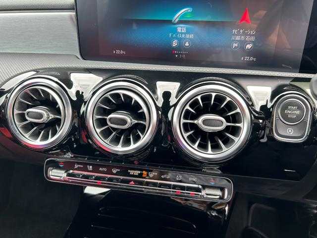 メルセデス・ベンツ ＣＬＡ２００ｄ Sブレーク AMGライン 埼玉県 2021(令3)年 3.7万km コスモスブラック サンルーフ/レザーエクスクルーシブＰＫＧ/赤黒革シート/アドバンスドＰＫＧ/レーダーセーフティＰＫＧ/純正HDDナビ/(Bluetooth/USB/フルセグ)/３６０度カメラ/アンビエントライト/ＨＵＤ/パワーシート/シートヒーター/パワーバックドア