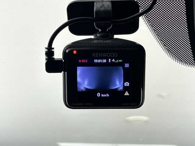 マツダ デミオ 13S ツーリング 愛知県 2017(平29)年 11万km ソウルレッドプレミアムメタリック 禁煙車/純正7インチナビ/（CD/DVD/Bluetooth/フルセグTV/Bluetooth)/バックカメラ/i-ACTIVESENSE/・衝突軽減ブレーキ/・レーダークルーズコントロール/・レーンキープアシスト/・オートマチックハイビーム/・コーナーセンサー/ヘッドアップディスプレイ/ETC/ドライブレコーダー/シートヒーター/純正15インチアルミホイール/LEDヘッドライト/フロントフォグランプ/スマートキー/プッシュスタート/純正フロアマット/アイドリングストップ/横滑り防止装置
