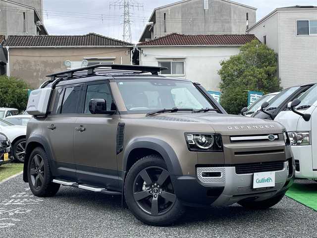 ランドローバー ランドローバー ディフェンダー 110SE 兵庫県 2021(令3)年 1.2万km ベージュ /ワンオーナー//カラー ゴンドワナストーン（1DK）//内装エイコーン/ルナ//EXPRORER PACK（UP GLADE）/ エクステリアサイドマウントギアキャリア/ エクスペディションルーフラック/ レイズドエアインテーク/ フロントエクスペディションプロテクションシステム/ フィックスドサイドステップ/ デプロイアブルルーフラダー//URBAN PACK/ フットペダル（ブライトメタル）/ スペアホイールカバー/ ブライトリアスカッフプレート/OP:/ サテンプロテクションフィルム/ スライディングパノラミックルーフ/ フロント/リヤクラシックマッドフラップ/ フルハイトラゲッジスペースパーテーション/ インテグレーテッドエアコンプレッサー/ アクティビティキー//エアサスペンション//純正ナビ//Bluetooth/Apple Car Play//MERIDIANスピーカー//3Dサラウンドカメラ（360度モニター）//ClearSightインテリアリアビューミラー//エマージェンシーブレーキ//レーンキープ//ドライバーコンディションモニター//パーキングエイド//リヤトラフィックモニター//ブラインドスポットアシスト//ACC//オートハイビームアシスト//R4/5/6/7ディーラー点検記録