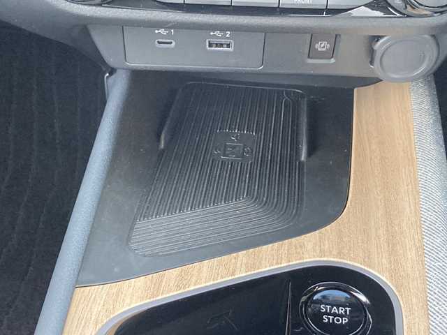 日産 オーラ G レザーエディション 佐賀県 2023(令5)年 2.7万km パール BOSEパーソナルプラスサウンド/純正9インチナビ/アラウンドビューモニター/プロパイロット/エマージェンシーブレーキ/LDW/オートハイビーム/電動パーキングブレーキ/スマートルームミラー/ホワイトレザーシート/置くだけ充電/ドライブレコーダー/ステアリングリモコン/プッシュスタート/スマートキー/LEDヘッドライト/純正アルミホイール