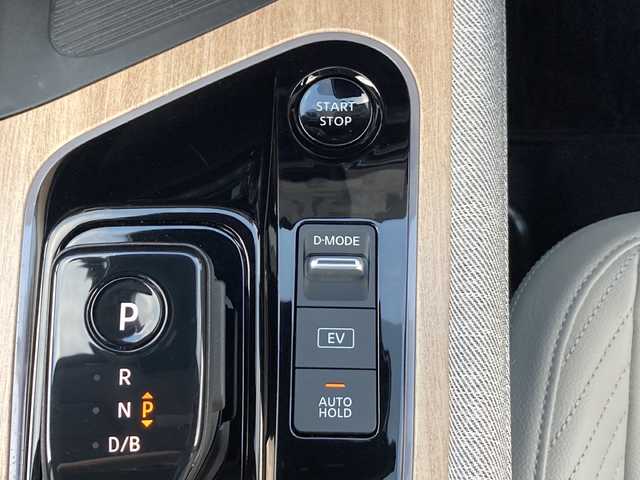 日産 オーラ G レザーエディション 佐賀県 2023(令5)年 2.7万km パール BOSEパーソナルプラスサウンド/純正9インチナビ/アラウンドビューモニター/プロパイロット/エマージェンシーブレーキ/LDW/オートハイビーム/電動パーキングブレーキ/スマートルームミラー/ホワイトレザーシート/置くだけ充電/ドライブレコーダー/ステアリングリモコン/プッシュスタート/スマートキー/LEDヘッドライト/純正アルミホイール