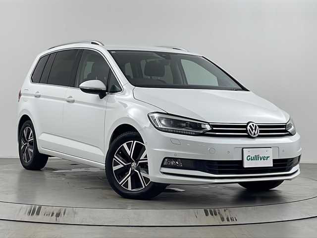 フォルクスワーゲン ゴルフ トゥーラン TDI ハイライン 埼玉県 2020(令2)年 4.4万km ピュアホワイト 純正ナビ/　AM/FM/CD/DVD/BT/フルセグTV/バックカメラ/レーダークルーズコントロール/ETC2.0/シートヒーター/電動リアゲート/ブレードホールド/電子パーキング/衝突軽減システム/レーンキープアシスト/パドルシフト/コーナーセンサー/LEDヘッドライト/フォグランプ/純正フロアマット/純正アルミホイール/ロールサンシェード