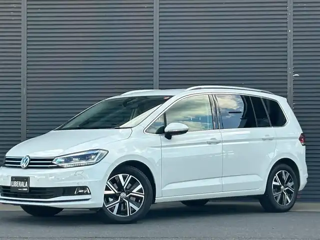 フォルクスワーゲン ゴルフ トゥーラン TDI ハイライン 茨城県 2020(令2)年 4.4万km ピュアホワイト オ-ルインSFT /ACC /DiscoverPro /TV /シートヒーター /レーンキープアシスト /ブラインドスポットモニター /バックモニター /パークディスタンス /パークアシスト /LEDヘッドライト /パワ-テ-ルゲ-ト /CarPlay /BT/USB/DVD/CD /ETC2.0 /ロールサンシェード/禁煙車