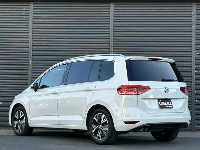 フォルクスワーゲン ゴルフ トゥーラン TDI ハイライン 茨城県 2020(令2)年 4.4万km ピュアホワイト オ-ルインSFT /ACC /DiscoverPro /TV /シートヒーター /レーンキープアシスト /ブラインドスポットモニター /バックモニター /パークディスタンス /パークアシスト /LEDヘッドライト /パワ-テ-ルゲ-ト /CarPlay /BT/USB/DVD/CD /ETC2.0 /ロールサンシェード/禁煙車