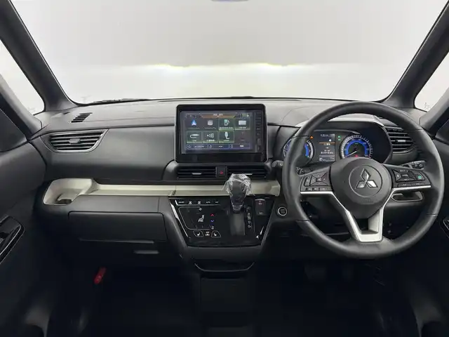 三菱 デリカミニ T プレミアム 愛知県 2025(令7)年 0.1千km アイボリー 届出済未使用車/4WD/ターボ/e-Assist/・衝突軽減ブレーキシステム/・車線逸脱警報システム/・オートマチックハイビーム/・ふらつき警報/マイパイロット/・レーダークルーズコントロール/・車線維持支援システム/純正9インチディスプレイオーディオ/マルチアラウンドモニター/革巻きステアリング/ステアリングリモコン/ステアリングヒーター/ハーフレザーシート/シートヒーター/両側パワースライドドア/純正LEDヘッドライト/フォグランプ/純正15インチアルミホイール/取扱説明書/保証書/スペアキー