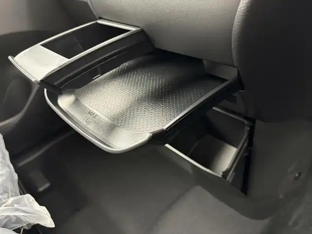 三菱 デリカミニ T プレミアム 愛知県 2025(令7)年 0.1千km アイボリー 届出済未使用車/4WD/ターボ/e-Assist/・衝突軽減ブレーキシステム/・車線逸脱警報システム/・オートマチックハイビーム/・ふらつき警報/マイパイロット/・レーダークルーズコントロール/・車線維持支援システム/純正9インチディスプレイオーディオ/マルチアラウンドモニター/革巻きステアリング/ステアリングリモコン/ステアリングヒーター/ハーフレザーシート/シートヒーター/両側パワースライドドア/純正LEDヘッドライト/フォグランプ/純正15インチアルミホイール/取扱説明書/保証書/スペアキー