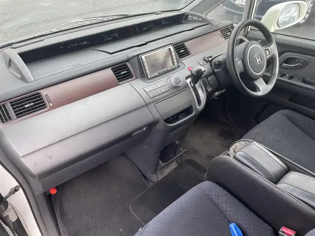 ホンダ ステップワゴン 24Z 千葉県 2006(平18)年 4.7万km 白 HDDナビ　（ワンセグTV、FMAMラジオ、CD）/パドルシフト/純正エアロ　（フロント、リア、サイド）/純正フロアマット/サンバイザー/ETC/電動格納ミラー/ウィンカーミラー