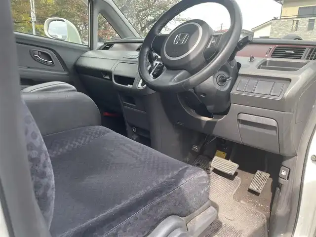 ホンダ ステップワゴン 24Z 千葉県 2006(平18)年 4.7万km 白 HDDナビ　（ワンセグTV、FMAMラジオ、CD）/パドルシフト/純正エアロ　（フロント、リア、サイド）/純正フロアマット/サンバイザー/ETC/電動格納ミラー/ウィンカーミラー