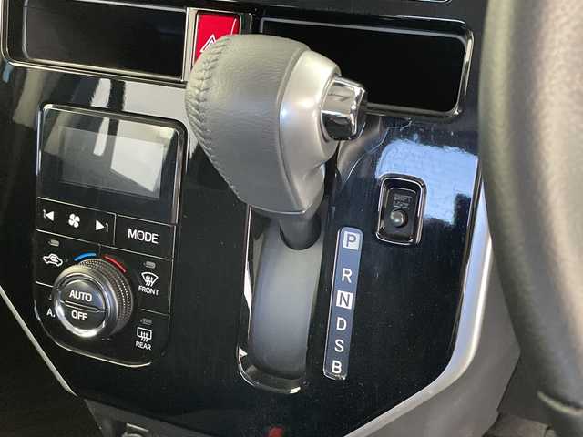 トヨタ ルーミー カスタムG 新潟県 2019(令1)年 4万km ファインブルーマイカメタリック 純正オーディオ【CHN-W54】/スマートアシスト/衝突被害軽減ブレーキ/レーンキープアシスト/クルーズコントロール/両側パワースライドドア/前後コーナーセンサー/アイドリングストップ/横滑り防止装置/LEDヘッドライト/オートマチックハイビーム/レザーステアリング