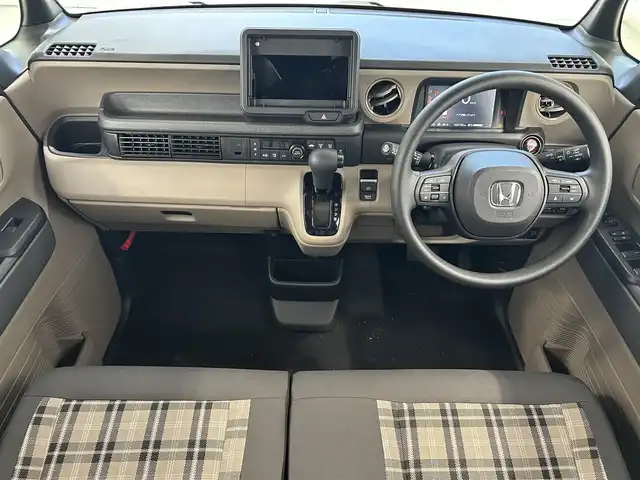 ホンダ Ｎ ＢＯＸ JOY 宮城県 2024(令6)年 0.7万km ベージュⅡ ホンダセンシング/・衝突軽減ブレーキ/・先行者発進お知らせ機能/・路外逸脱抑制機能/・標識認識機能/・渋滞追従機能付きアダプティブクルーズコントロール/・オートハイビーム/・誤発進抑制機能/・パーキングセンサーシステム/オートブレーキホールド/電子パーキング/プッシュスタート/シートヒーター（運転席/助手席）/LEDヘッドライト/オートライト