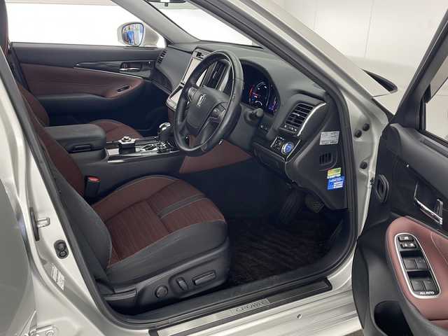 トヨタ クラウン ハイブリッド アスリートS 宮崎県 2013(平25)年 14.1万km プレシャスシルバー 禁煙車/社外8型SDナビ(AVIC-RL99)/フルセグTV/CD/DVD/Bluetooth/クルーズコントロール/スマートキー　スペア1本/ステアリングスイッチ/D/Nパワーシート/D/Nシートヒーター/プッシュスタート/電動格納ミラー/純正フロアマット/純正17インチアルミホイル/純正LEDオートライト/純正LEDフォグ/オートエアコン/バックカメラ/ETC