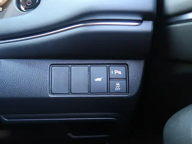 ホンダ ヴェゼル ハイブリッド e:HEV Z 石川県 2025(令7)年 0.3万km プレミアムクリスタルレッドM プッシュスタート/スマートキー2本/アクティブクルーズコントロール/ステアリングヒーター/パーキングセンサー/ハンズフリーアクセスパワーゲート/パドルシフト/ビルトインETC/Fシートヒーター/FRソナーセンサー/黒ハーフレザーシート/ヒルディセントコントロール/アダプティブドライビングビーム/ドアバイザー/Fフォグランプ/純正フロアマット