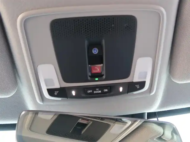 ホンダ ヴェゼル ハイブリッド e:HEV Z 石川県 2025(令7)年 0.3万km プレミアムクリスタルレッドM プッシュスタート/スマートキー2本/アクティブクルーズコントロール/ステアリングヒーター/パーキングセンサー/ハンズフリーアクセスパワーゲート/パドルシフト/ビルトインETC/Fシートヒーター/FRソナーセンサー/黒ハーフレザーシート/ヒルディセントコントロール/アダプティブドライビングビーム/ドアバイザー/Fフォグランプ/純正フロアマット