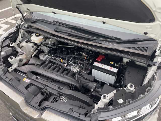 トヨタ ノア S－G 神奈川県 2022(令4)年 5万km ホワイトパールクリスタルシャイン ・トヨタセーフティセンス/・純正ディスプレイオーディオ/・電動パーキング（オートホールド）/・シートヒーター