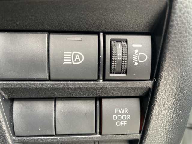 トヨタ ノア S－G 神奈川県 2022(令4)年 5万km ホワイトパールクリスタルシャイン ・トヨタセーフティセンス/・純正ディスプレイオーディオ/・電動パーキング（オートホールド）/・シートヒーター