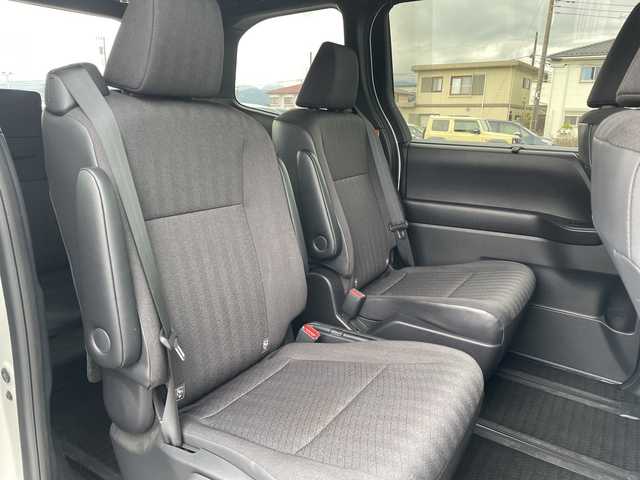 トヨタ ノア S－G 神奈川県 2022(令4)年 5万km ホワイトパールクリスタルシャイン ・トヨタセーフティセンス/・純正ディスプレイオーディオ/・電動パーキング（オートホールド）/・シートヒーター