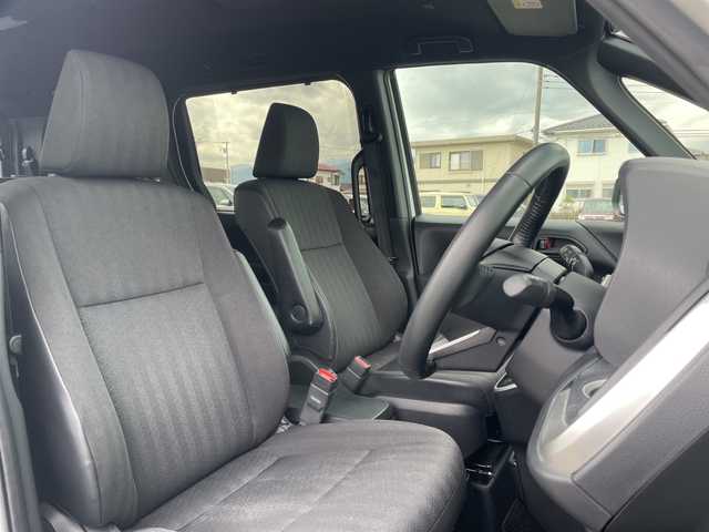 トヨタ ノア S－G 神奈川県 2022(令4)年 5万km ホワイトパールクリスタルシャイン ・トヨタセーフティセンス/・純正ディスプレイオーディオ/・電動パーキング（オートホールド）/・シートヒーター