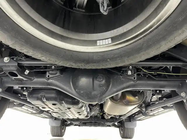 トヨタ ランドクルーザー プラド TX Lパッケージ マットブラED 福島県 2023(令5)年 2.1万km ブラック トヨタセーフティーセンス/・車線逸脱警報/・衝撃軽減ブレーキ/・先行車発車警報/・道路標識認識システム/・盗難防止装置/・レーダークルーズコントロール/・コーナーセンサー前後/純正9インチＳＤナビ　/・フルセグＴＶ/・バックカメラ/・Bluetooth接続/・CD/DVD/・AM、FM/・ビルトインETC2.0/・USB/・HDMI/・ステアリングスイッチ/４WD/ワンオーナー/サンルーフ/ルーフレール/デジタルインナーミラー /前席パワーシート/前席シートヒーター /前席エアシート  /レザーシート/レザーハンドル/LEDヘッドライト/フォグランプ/オートライト/オートマチックハイビーム/ウィンカーミラー/純正アルミホイール/純正フロアマット/プッシュスタート/スマートキー/スペアキー