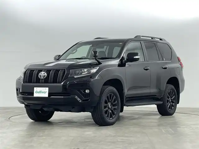 トヨタ ランドクルーザー プラド TX Lパッケージ マットブラED 福島県 2023(令5)年 2.1万km ブラック トヨタセーフティーセンス/・車線逸脱警報/・衝撃軽減ブレーキ/・先行車発車警報/・道路標識認識システム/・盗難防止装置/・レーダークルーズコントロール/・コーナーセンサー前後/純正9インチＳＤナビ　/・フルセグＴＶ/・バックカメラ/・Bluetooth接続/・CD/DVD/・AM、FM/・ビルトインETC2.0/・USB/・HDMI/・ステアリングスイッチ/４WD/ワンオーナー/サンルーフ/ルーフレール/デジタルインナーミラー /前席パワーシート/前席シートヒーター /前席エアシート  /レザーシート/レザーハンドル/LEDヘッドライト/フォグランプ/オートライト/オートマチックハイビーム/ウィンカーミラー/純正アルミホイール/純正フロアマット/プッシュスタート/スマートキー/スペアキー